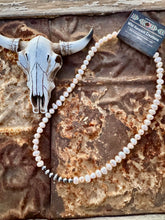 Load image into Gallery viewer, Peach Pearls Necklace With Navajo Pearls