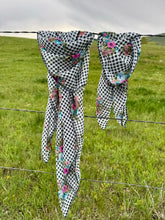 Load image into Gallery viewer, Checkmate Wild Rag