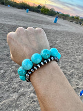 Load image into Gallery viewer, 6MM Navajo Pearl Bracelet Stretchy