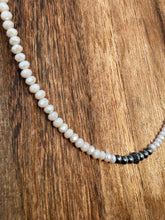 Load image into Gallery viewer, Beige Faceted Choker With Navajo Pearls