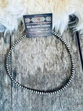 Load image into Gallery viewer, 4mm Navajo Pearl Choker