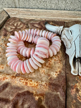 Load image into Gallery viewer, Big Conch Bracelet