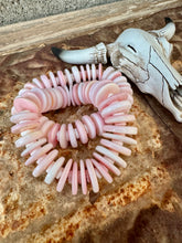 Load image into Gallery viewer, Big Conch Bracelet