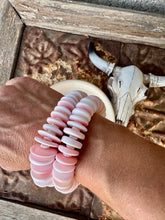 Load image into Gallery viewer, Big Conch Bracelet
