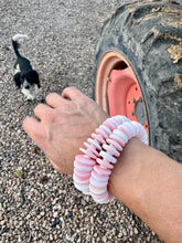Load image into Gallery viewer, Big Conch Bracelet