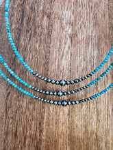 Load image into Gallery viewer, 3MM Turquoise Choker with Graduated Navajo Peals