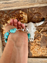 Load image into Gallery viewer, Chunky Kingman Turquoise Bracelet With Navajo Pearls