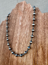 Load image into Gallery viewer, Navajo Desert Pearl Necklace 18"
