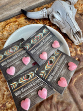 Load image into Gallery viewer, Pink Conch Heart Stud Earrings