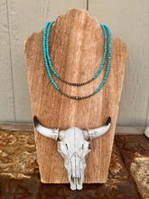 Load image into Gallery viewer, 4MM Turquoise Choker With Navajo Pearl Center
