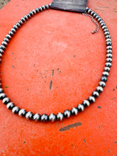 Load image into Gallery viewer, 6mm Navajo Pearl Choker
