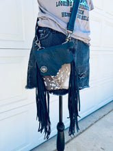 Load image into Gallery viewer, Day Trippin Midnight Blue Crossbody Purse