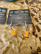 Load image into Gallery viewer, Handmade Furnace Glass Beads With Navajo Pearls
