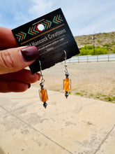 Load image into Gallery viewer, Handmade Furnace Glass Beads With Navajo Pearls