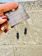 Load image into Gallery viewer, Handmade Furnace Glass Beads With Navajo Pearls