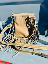 Load image into Gallery viewer, Day Trippin Crossbody Purse Taupe