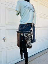 Load image into Gallery viewer, Center Conchos Crossbody Purse