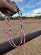 Load image into Gallery viewer, Pink Aura Glass Choker
