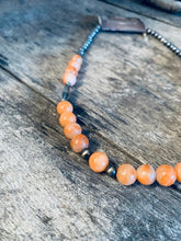 Load image into Gallery viewer, Navajo Pearl And Calcite Necklace