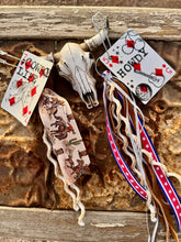 Load image into Gallery viewer, Cowboy Life //// Howdy Keychain
