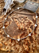 Load image into Gallery viewer, 3MM Navajo Pearl Choker With Pearl Hearts
