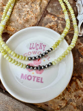 Load image into Gallery viewer, Serpentine &amp; Navajo Pearl Necklace
