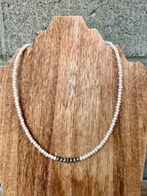 Load image into Gallery viewer, Beige Faceted Choker With Navajo Pearls
