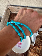 Load image into Gallery viewer, Oblong Turquoise Necklace &amp; Wrap Bracelet
