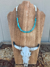 Load image into Gallery viewer, Kingman Chip Necklace 18"
