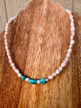 Load image into Gallery viewer, Conch Choker With Turquoise Nuggets
