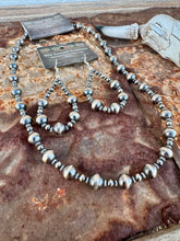 Load image into Gallery viewer, Navajo Desert Pearl Necklace 18"
