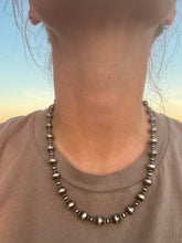 Load image into Gallery viewer, Navajo Desert Pearl Necklace 18"
