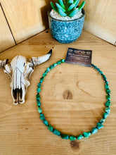 Load image into Gallery viewer, Green Turquoise Nugget Choker
