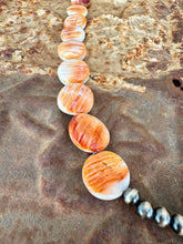 Load image into Gallery viewer, Orange Spiny Oyster Disc Necklace

