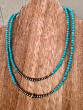 Load image into Gallery viewer, 4MM Turquoise Choker With Navajo Pearl Center
