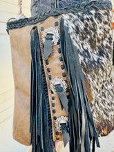 Load image into Gallery viewer, Center Conchos Crossbody Purse
