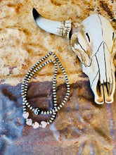 Load image into Gallery viewer, Navajo Pearl Bracelet With Hearts Or Yin Yang
