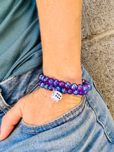 Load image into Gallery viewer, Purple Painted Glass Bracelet With Dice
