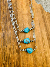 Load image into Gallery viewer, Genuine Turquoise Bar Choker With 4MM Navajo Pearls
