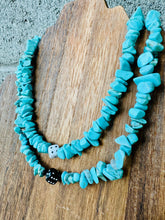 Load image into Gallery viewer, Turquoise Magnesite &amp; Dice Choker

