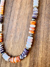 Load image into Gallery viewer, Orange Spiny Oyster / Purple Spiny Oyster / Conch Shell Necklace
