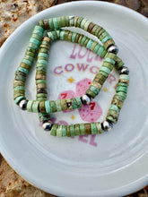 Load image into Gallery viewer, Green Turquoise Bracelet With Navajo Pearls
