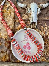 Load image into Gallery viewer, Gigantic Red Spiny Oyster Necklace With Turquoise
