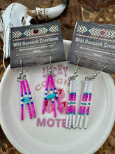 Load image into Gallery viewer, Seed Bead Pink Bar Earrings
