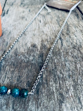 Load image into Gallery viewer, Genuine Turquoise Bar Choker
