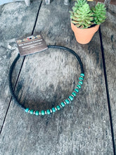 Load image into Gallery viewer, Green Turquoise With Navajo Pearls Choker
