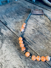 Load image into Gallery viewer, Navajo Pearl And Calcite Necklace
